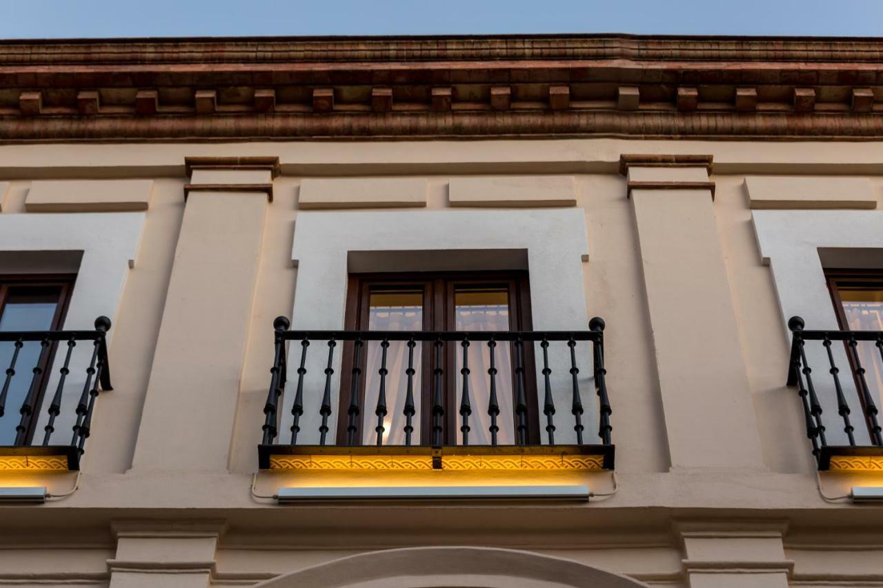 Apartamentos Lanza Seville Exterior photo